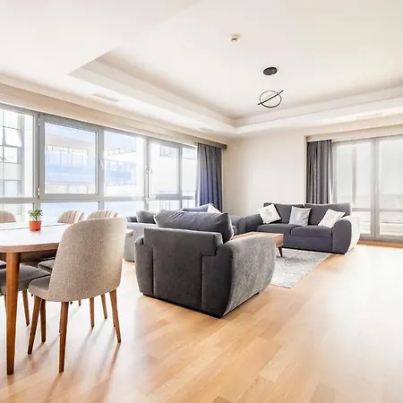Apartment Premium 3 Bdr Maslak 1453 *